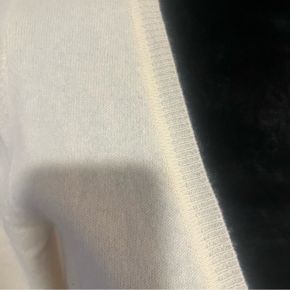 Garnet Hill Women’s Ivory‎ Cashmere/Silk Split Back Knit Cardigan Sweater Sz S - Picture 10 of 12